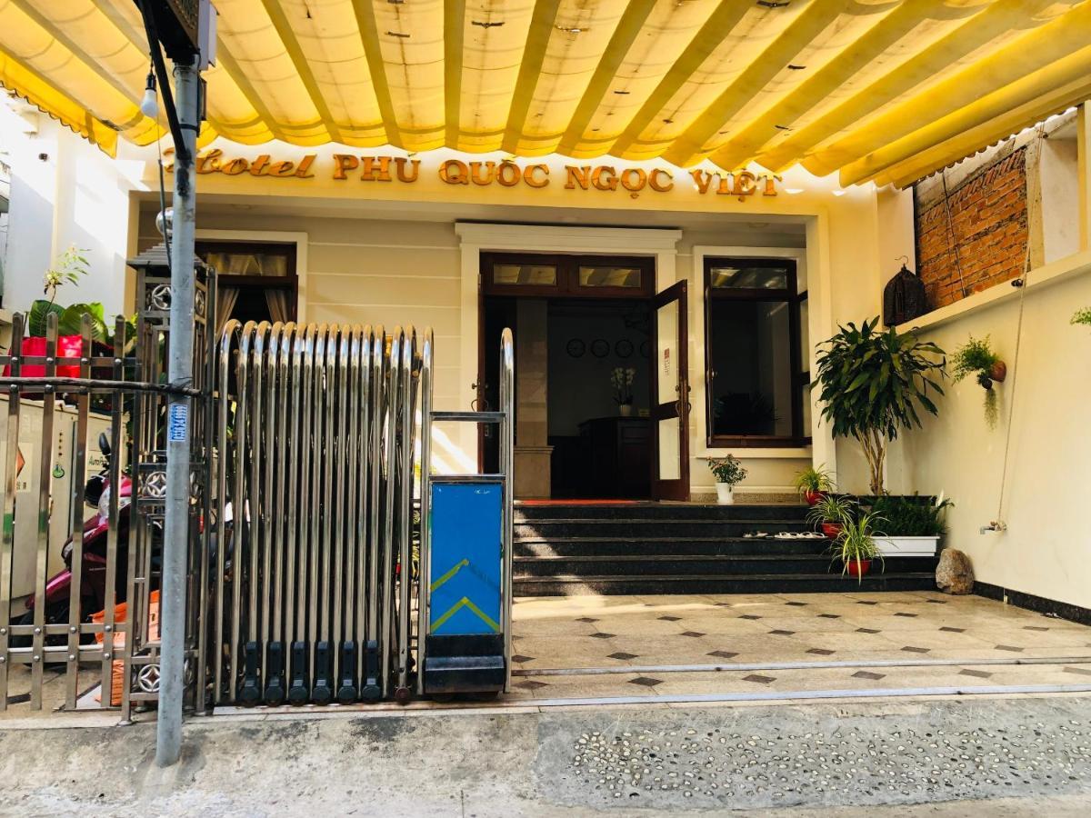 מלון Khach San Ngoc Son דואונג דונג מראה חיצוני תמונה